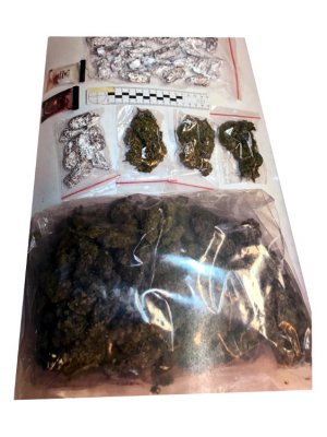 Kryminalni zabezpieczyli prawie 300 gramów marihuany
