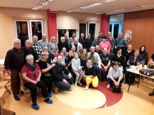 Policjantka na spotkaniu z podopiecznymi fundacji Echo