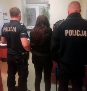 Nieletnia z narkotykami