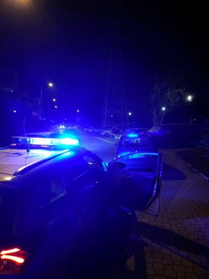 Radiowóz i zatrzymany pojazd